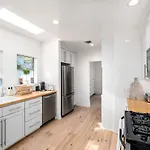 Renovated 3Br Venice Beach Home- Prime Location!