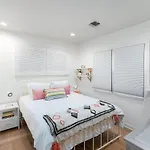 Renovated 3Br Venice Beach Home- Prime Location!